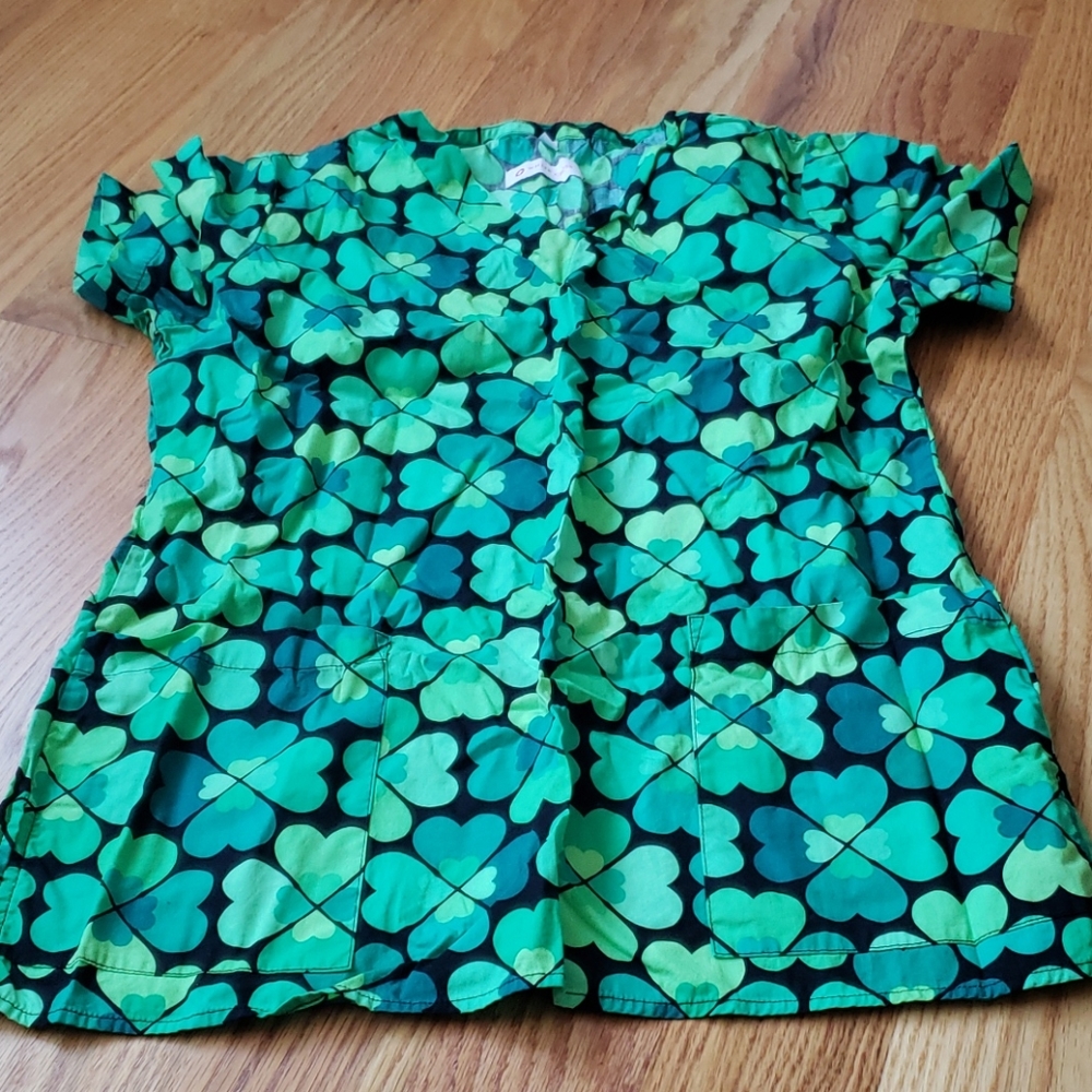 Scrub top
